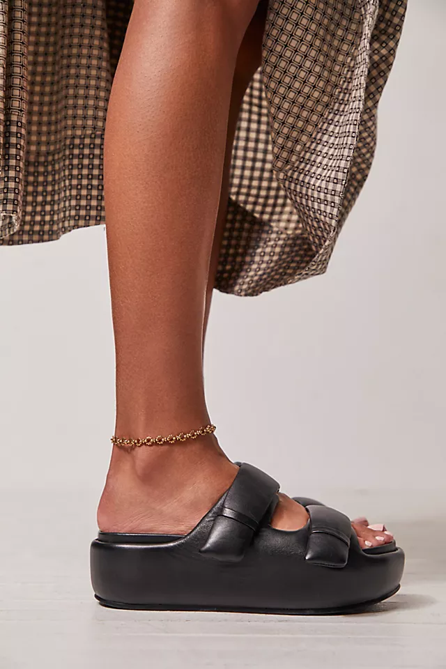 Ziggy Puffy Flatforms Black