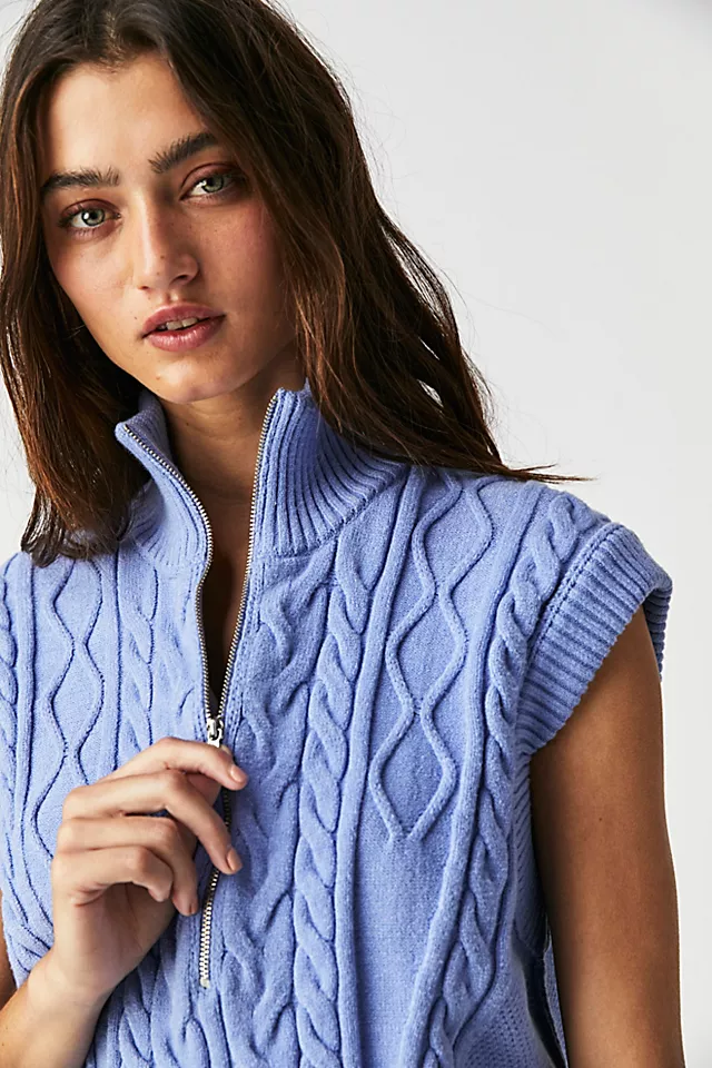 Lizzy Half Zip Vest Misty Dawn