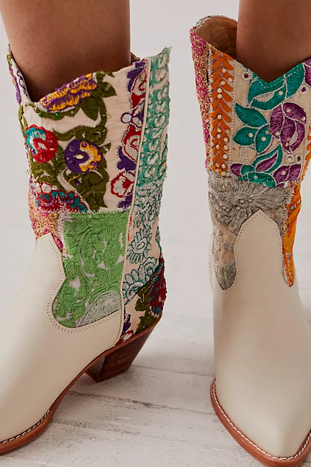 Selina Embroidered Western Boots Creme Multi