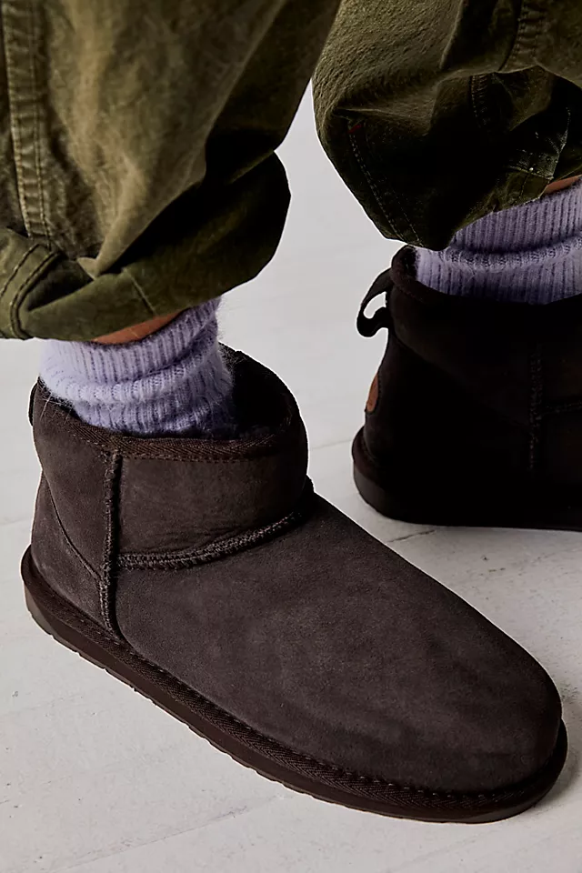 EMU Stinger Micro Boots Chocolate