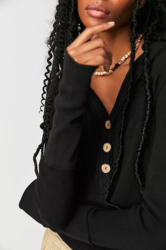 Adventurer Hoodie Black