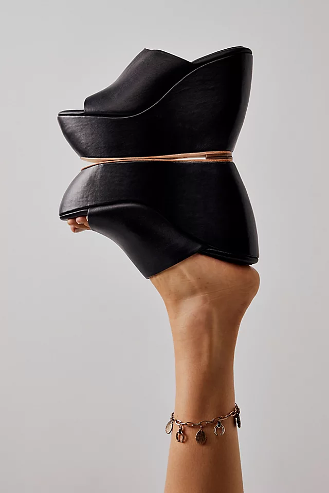 Idona Wedges Black