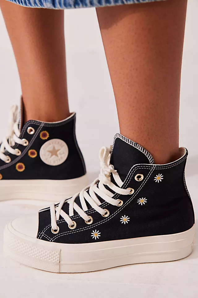 Chuck Taylor All Stars Sunflower Lift Sneakers Black / Light Gold