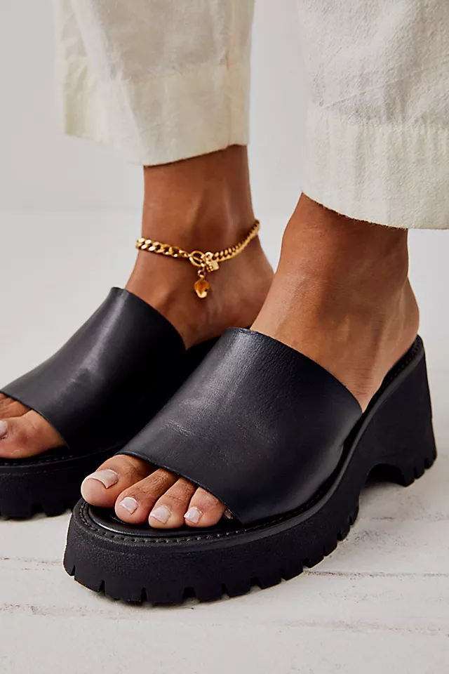 Winona Wedge Sandals Black