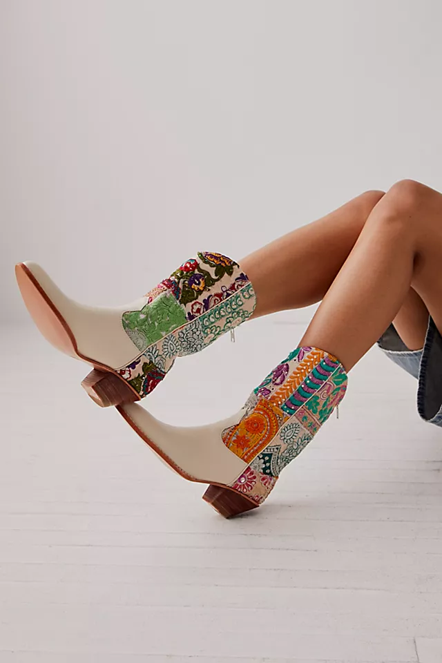 Selina Embroidered Western Boots Creme Multi