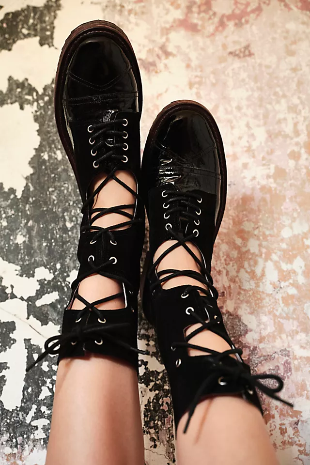 Cut Away Lace Up Boots Black