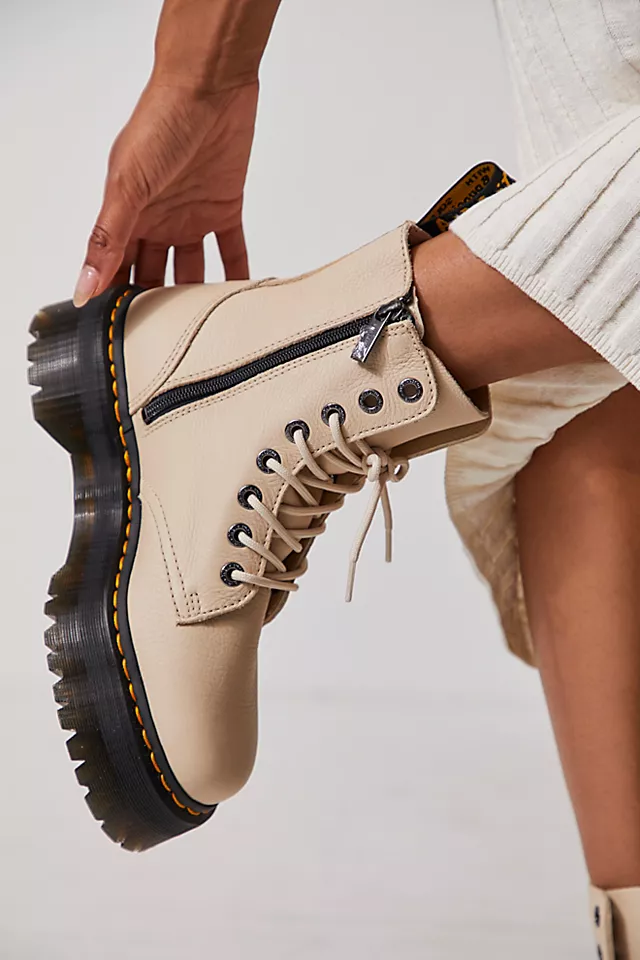 Jadon III Lace Up Boots Parchment Beige