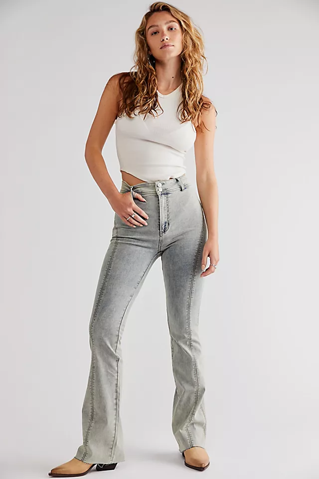 CRVY Head Turner Slim Flare Jeans Sea Mist