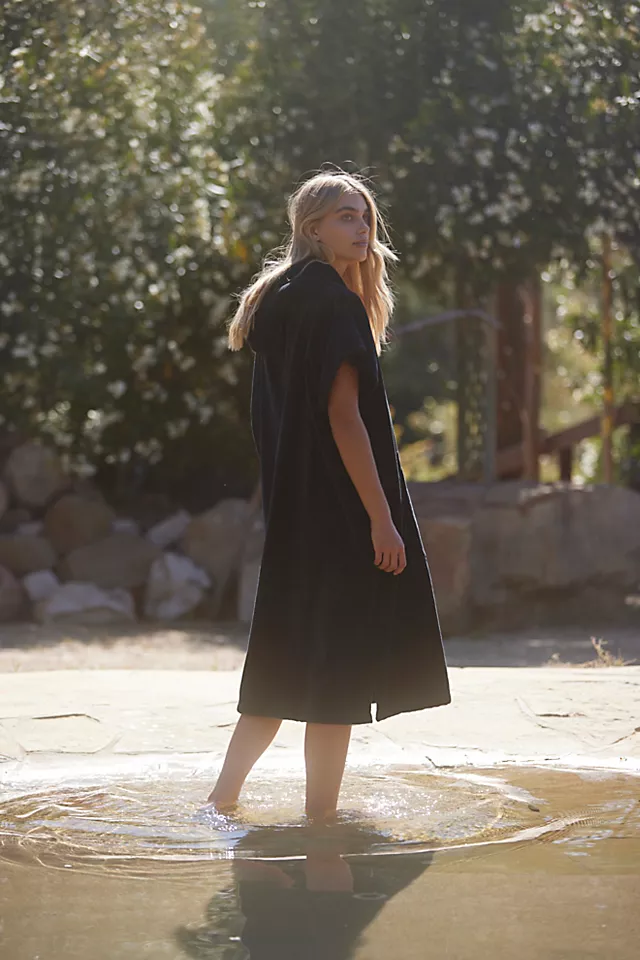 Slowtide The Digs Changing Poncho Black