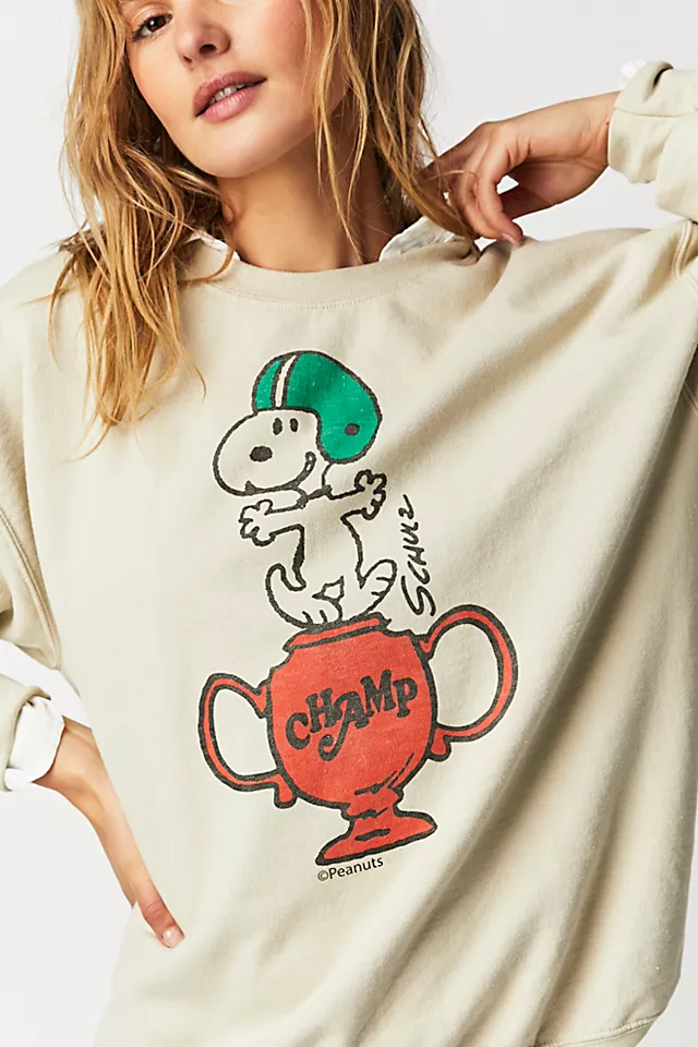 Junk Food Snoopy Champ Fleece Sand