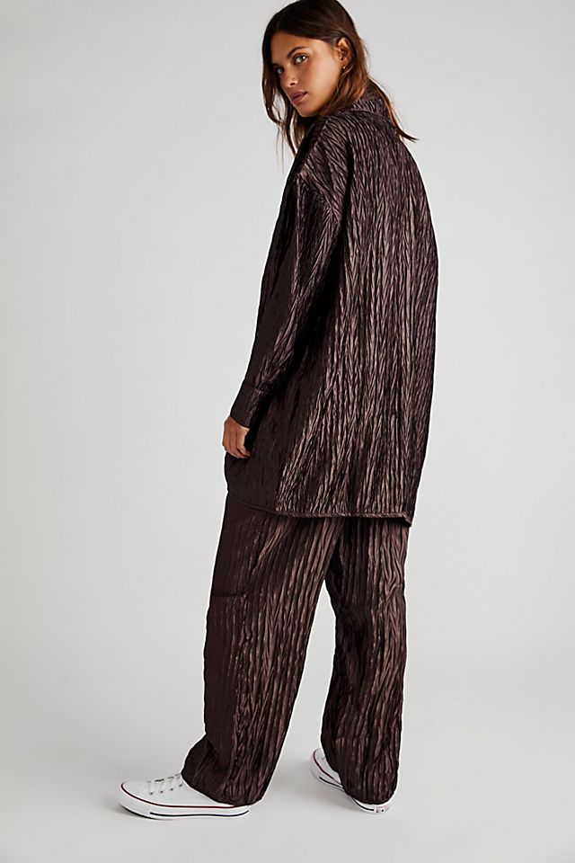 Crinkle Plisse Suit Brown