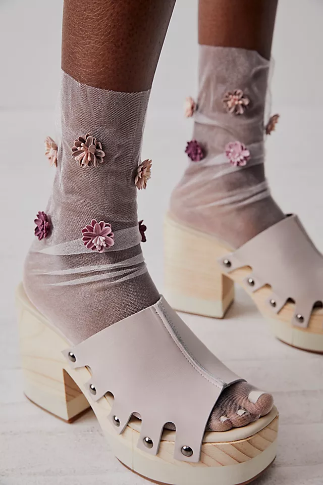 Never Settle Tulle Socks White