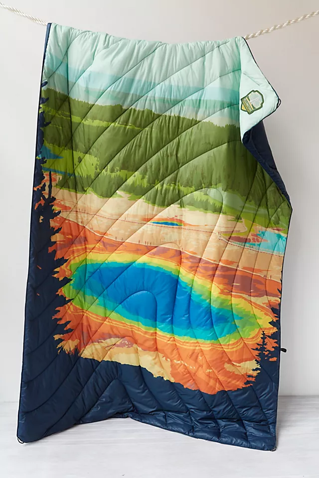 RUMPL National Parks Original Puffy Blanket Yellowstone