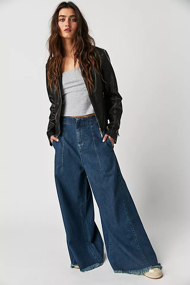 Paneled Wild Leg Jeans Navy