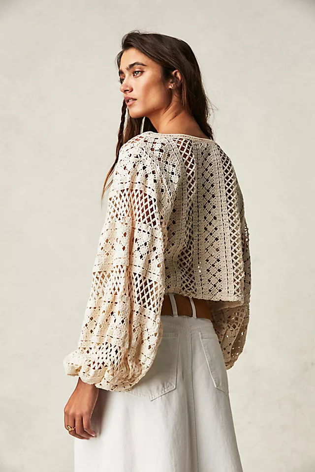 Jen's Pirate Booty Madrigal Top Cream