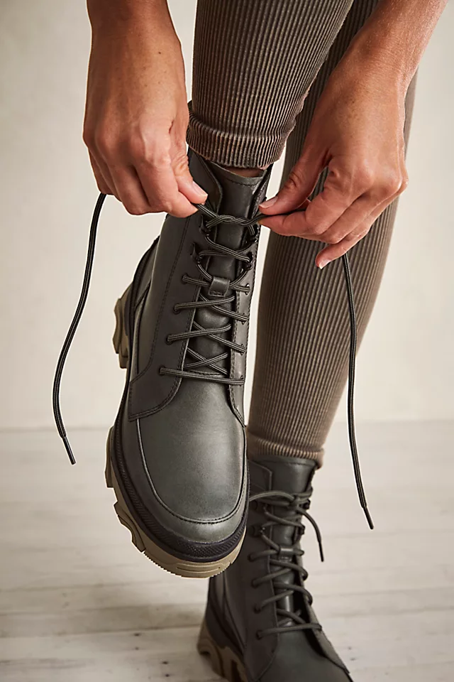 Brex Lace-Up Boots Dark Moss / Black
