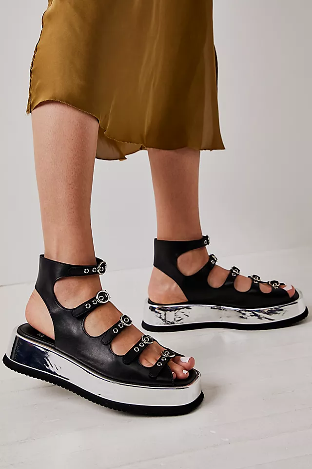 Lowen Buckle Sandals Black / Silver