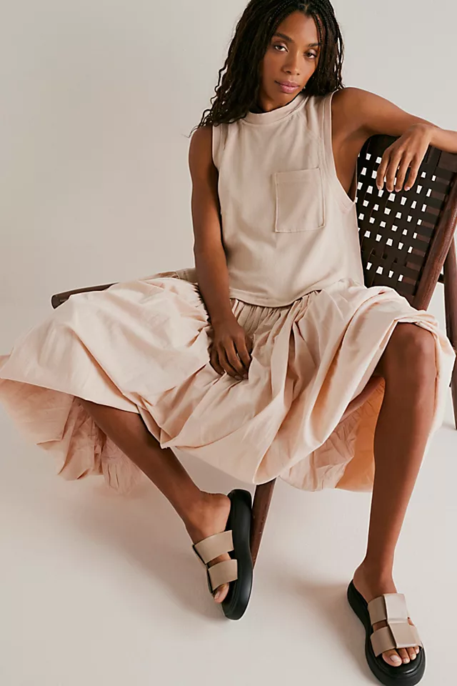 Calla Lilly Dress Sandstone