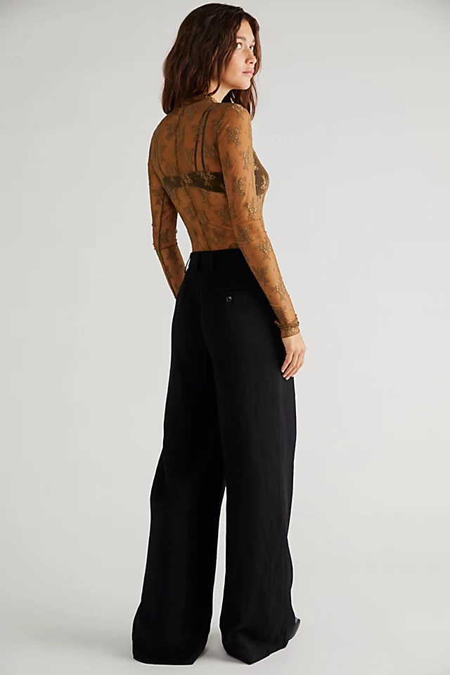 Closed Nanton Flare Trousers Black