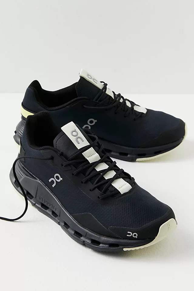 On Running Cloudnova Form Sneakers Black / Hay