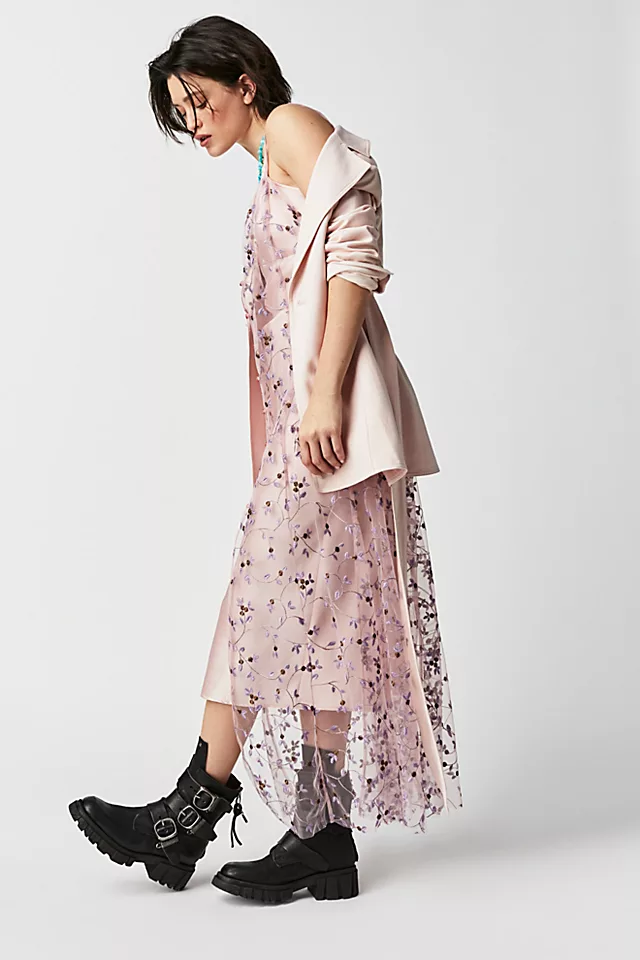 Banu Embroidered Slip Lavender Dust