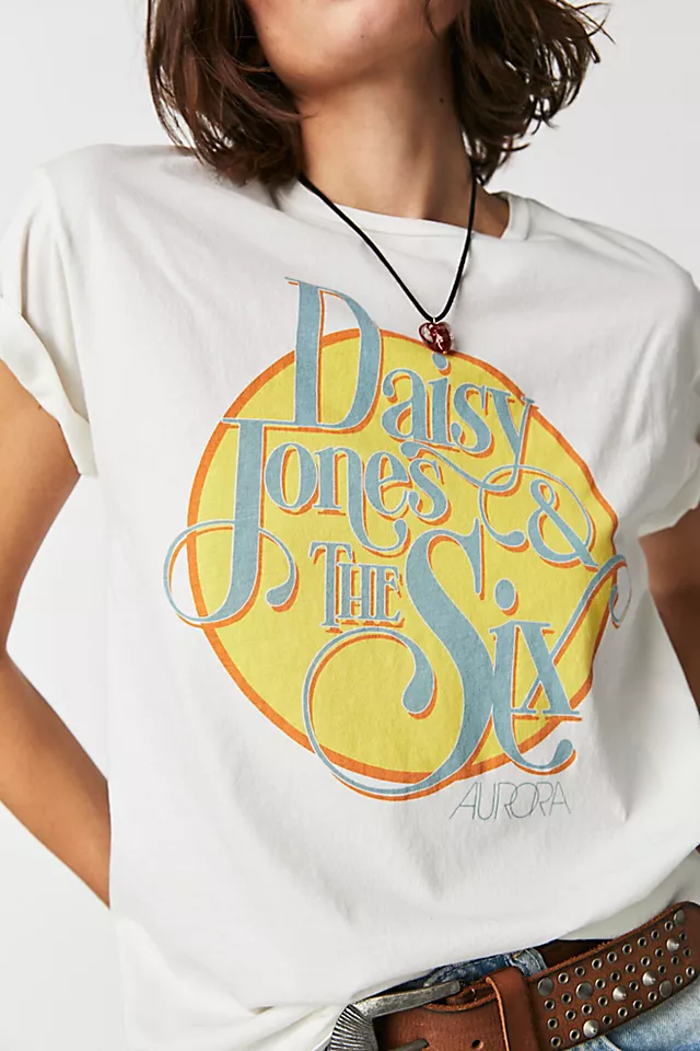 Daisy Jones And The Six Tee Ivory