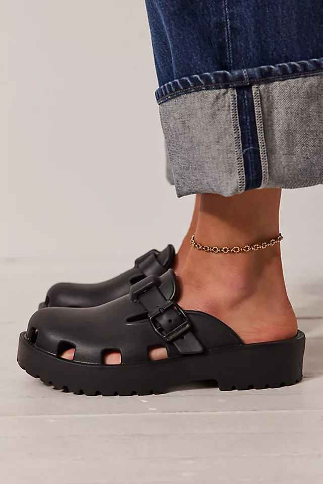 Karlie Buckle Clog Black