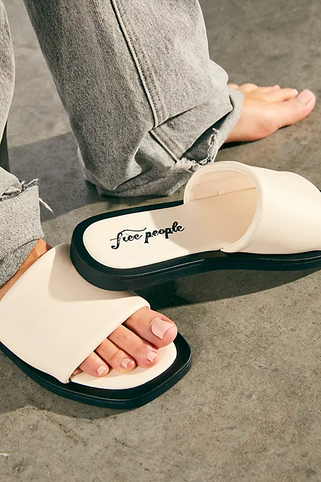 Wren Slip-On Sandals Blanco