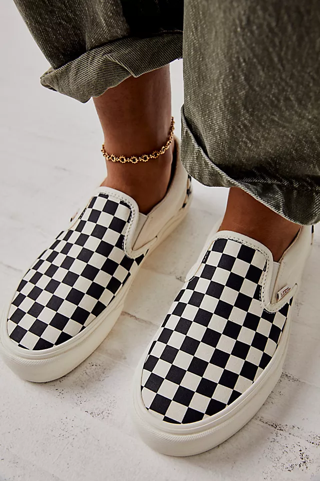Vans Platform Checkered Slip-On Sneakers Checkerboard Black / Marshmallow