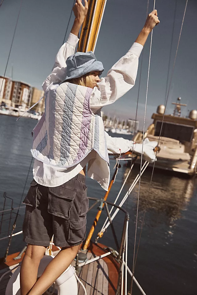 Proche Reversible Vest Plum