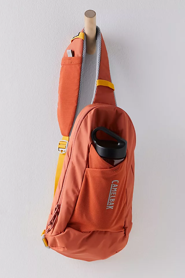 CamelBak Arete Sling 8L Golden Rod