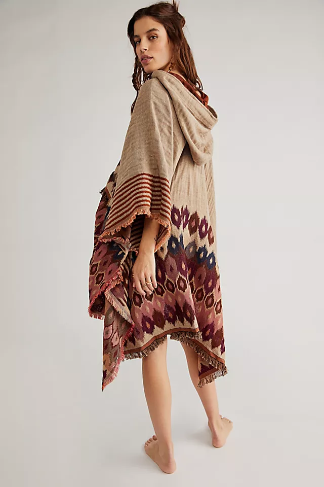 Casablanca Hooded Poncho Sand Combo