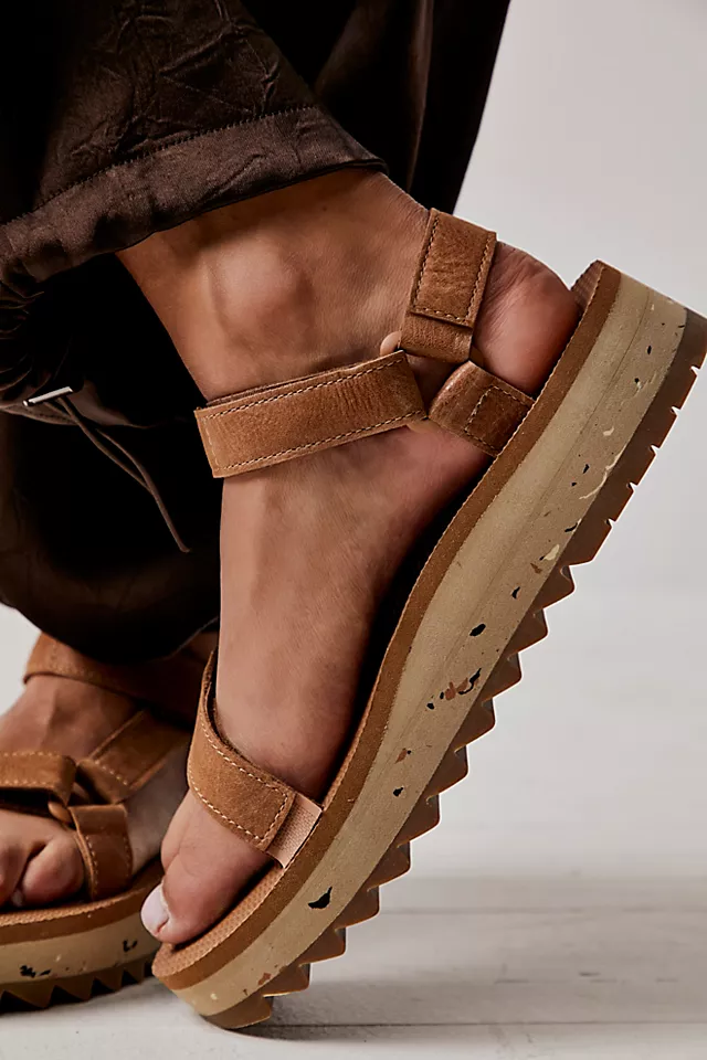 Teva Universal Ceres Honey Brown