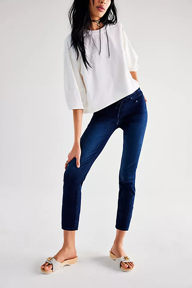 Knockout Mid-Rise Crop Jeans Dark And Stormy