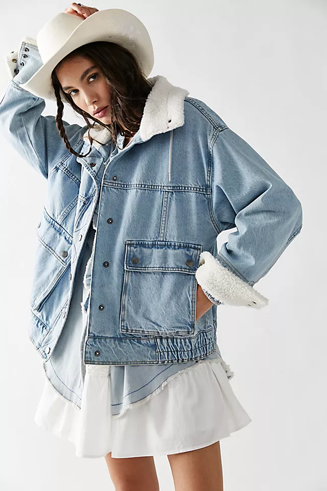 Ariel Cozy Denim Bomber Jacket Casper Wash