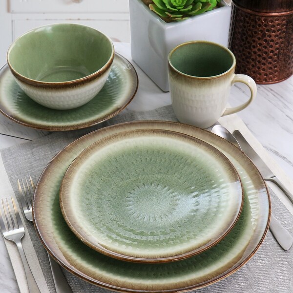 Gibson Elite Moonstruck 16 Piece Ceramic Dinnerware Set in Green