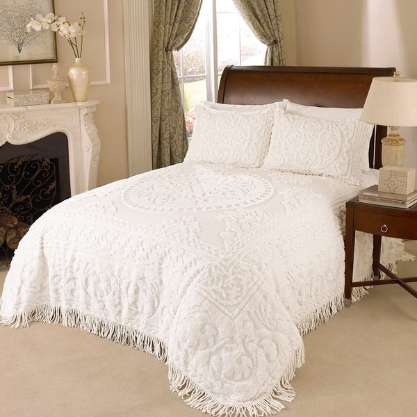 Medallion Chenille Bedspread Full
