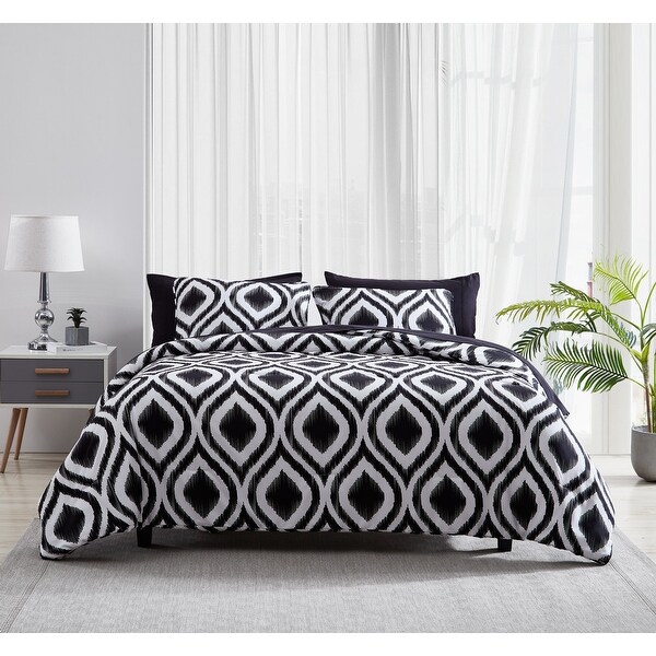 Cypress 7 Piece Bed in a Bag Comforter Set Black & White