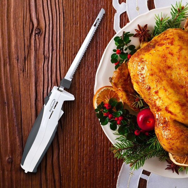 Brentwood 7.5-Inch Electric Carving Knife in White