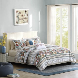 Intelligent Design Lacie Reversible Quilt Set with Throw Pillows