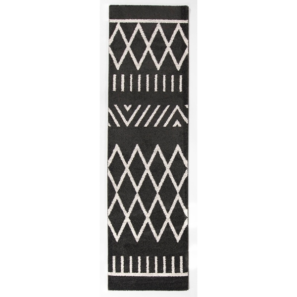 Carson Carrington Salsaker Geometric Area Rug