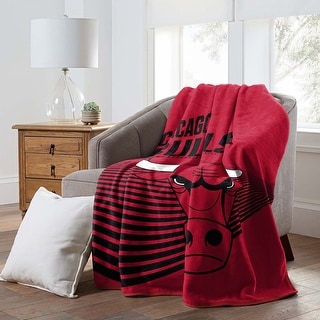 NBA Chicago Bulls 60" x 80" Raschel Throw Blanket