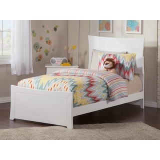 Metro Twin XL Traditional Bed with Matching Foot Board in White