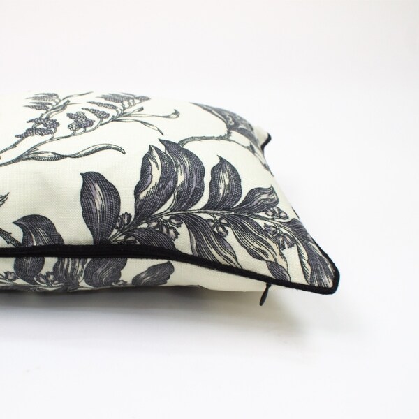 Jiti Indoor White Black Farmhouse Floral Patterned Cotton Decorative Accent Rectangle Lumbar Pillows Cushion for Sofa Chair