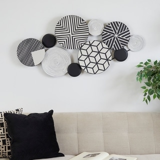CosmoLiving by Cosmopolitan Metal Plate Wall Decor with Intricate Patterns