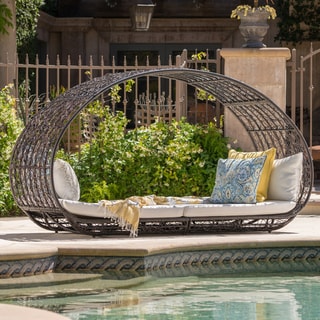Boca Grande Outdoor Daybed by Christopher Knight Home - 91.25"L x 35.75"W x 53.25"H
