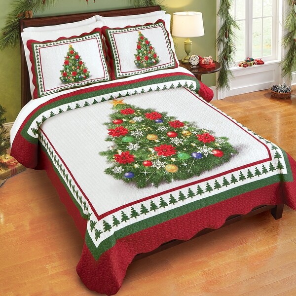 Elegant Christmas Tree Scalloped Edge Quilt