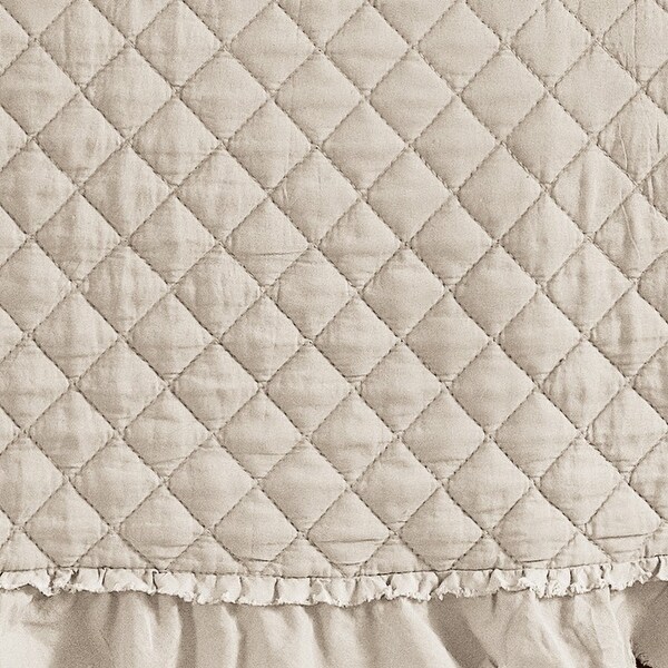 West Valley Stonewashed Diamond Ruffle Embroidered Quilt Set