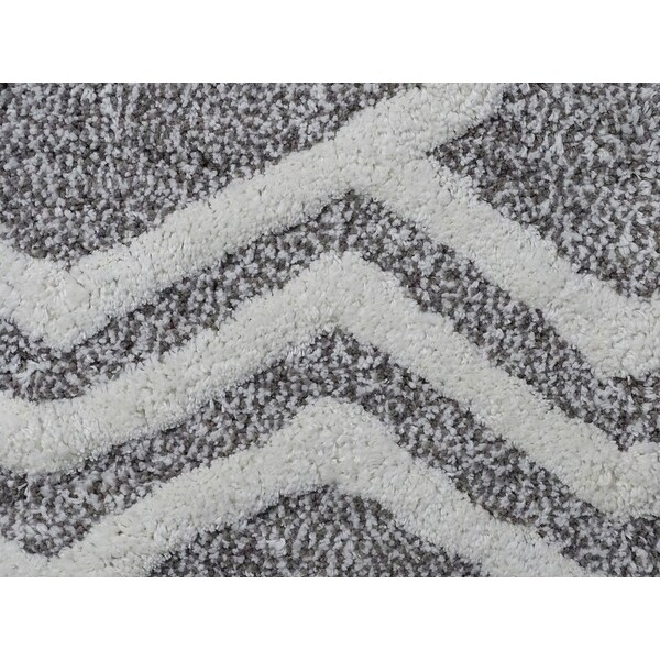 Vibhsa Bath Rug Geometric Pattern in Grey & Ivory 20" x 32"