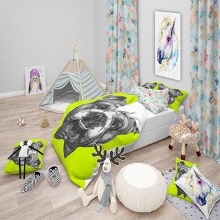 Designart 'English Bulldog with Bow Tie' Modern & Contemporary Bedding Set - Duvet Cover & Shams